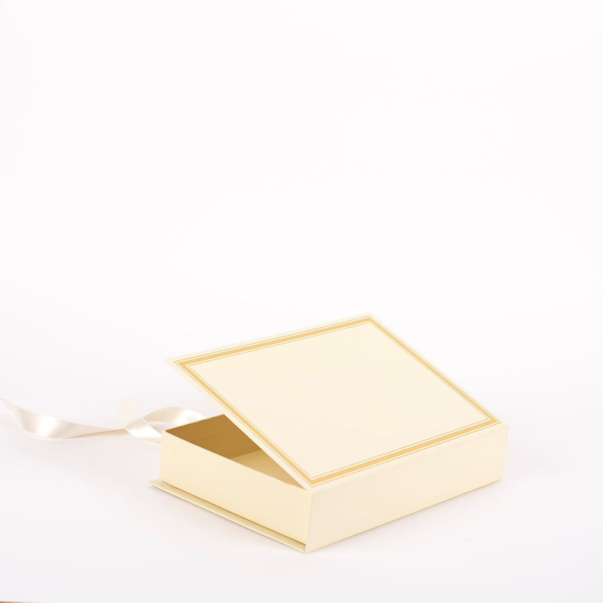 Premium Book-Shaped Gift Box | Elegant Packaging for Birthdays, Engagements & Valentine's Day (Cream) - Görsel 2